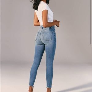 A&F Simone High Rise Jeans